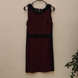Elegant Burgundy and Black Sleeveless Dress